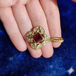 Vintage Richelieu pendant